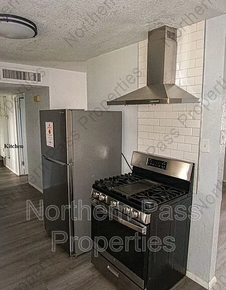 9538 Roanoke Dr — Photo 7