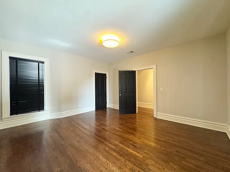 3011 Grand Ave — Photo 24