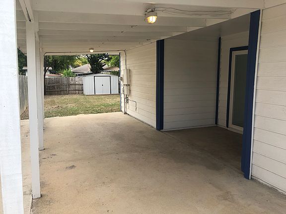 3rd image of 6722 Hickory Springs Dr