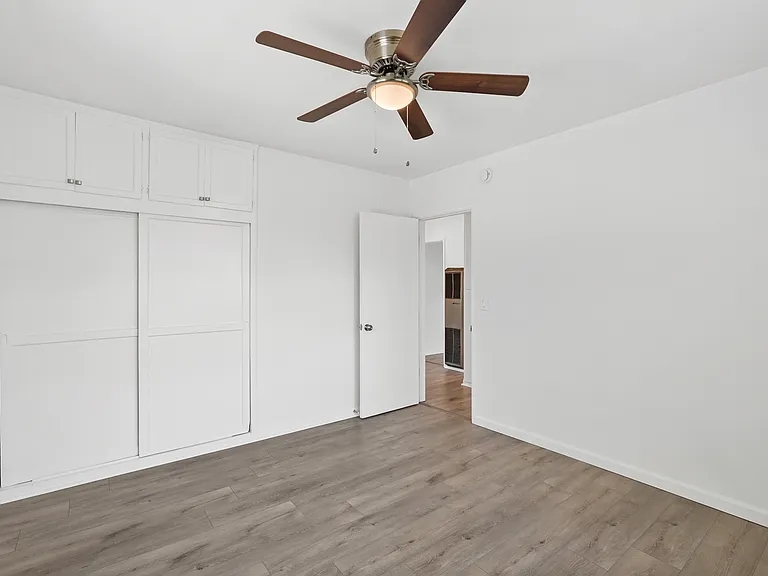 12249 Vanowen St #D — Photo 15