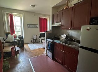 211 N 36th St #2F, Philadelphia, PA 19104
