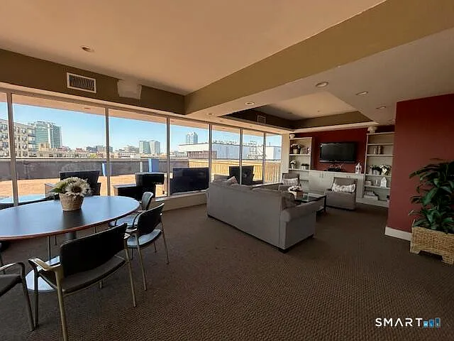 1 bed, 1.0 bath, 700 sqft, $2,250 — Photo 4