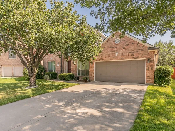 2416 Caldwell Dr, Bedford, TX 76021