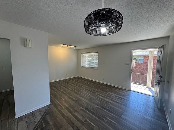 3rd image of 1512 Lake Ave APT O