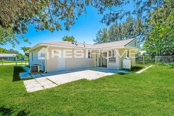 9483 Bayside Ct — Photo 15