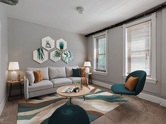2nd image of 2101 N Hoyne Ave #8780846