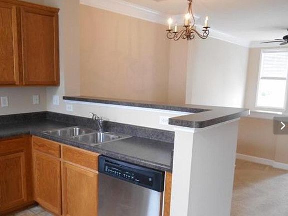 4th image of 141 Quarter Ln