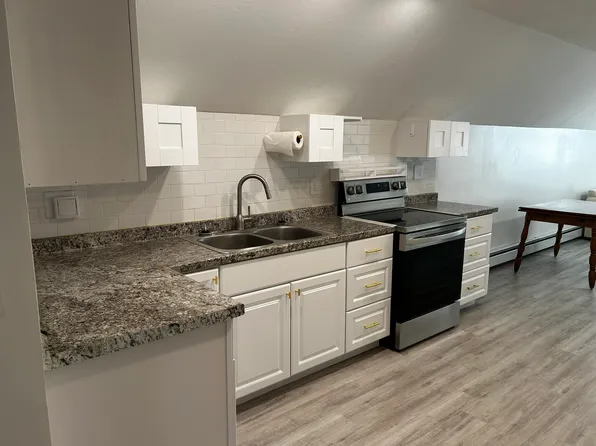 220 Greenview Dr, Loudon, NH 03307
