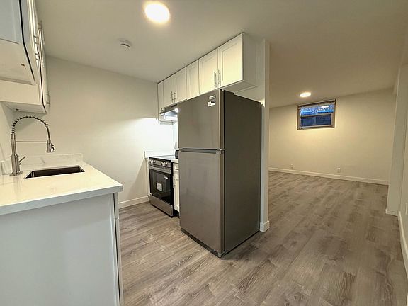3rd image of 1215 E Spring St APT A5