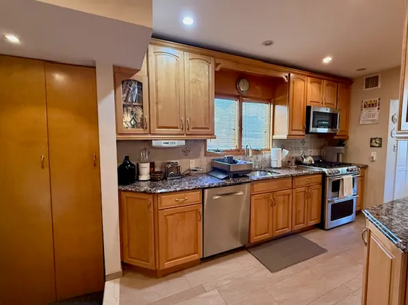 1817 Madison Place image 9 of 29