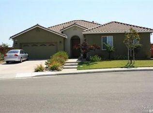 137 Mount Adams Cir, Vacaville, CA 95688