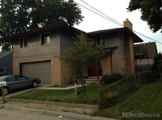 22515 Sunnydale St, Saint Clair Shores, MI