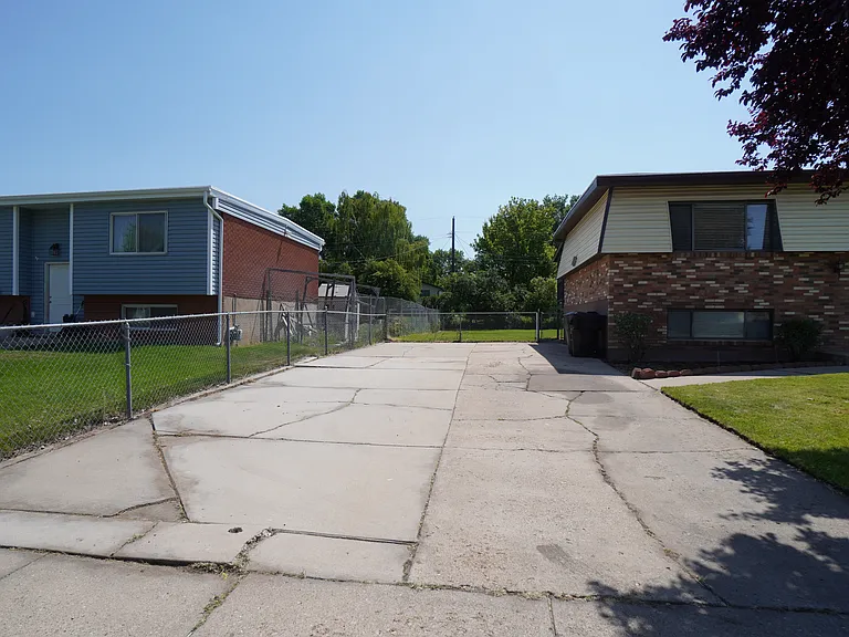 2448 N 720 W — Photo 3