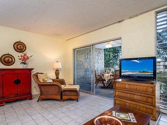 3rd image of 75-6016 Alii Dr APT 217