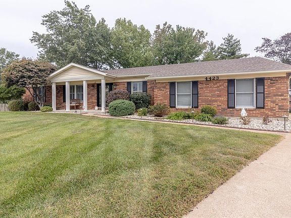 5th image of 4423 Carriage Trace Dr