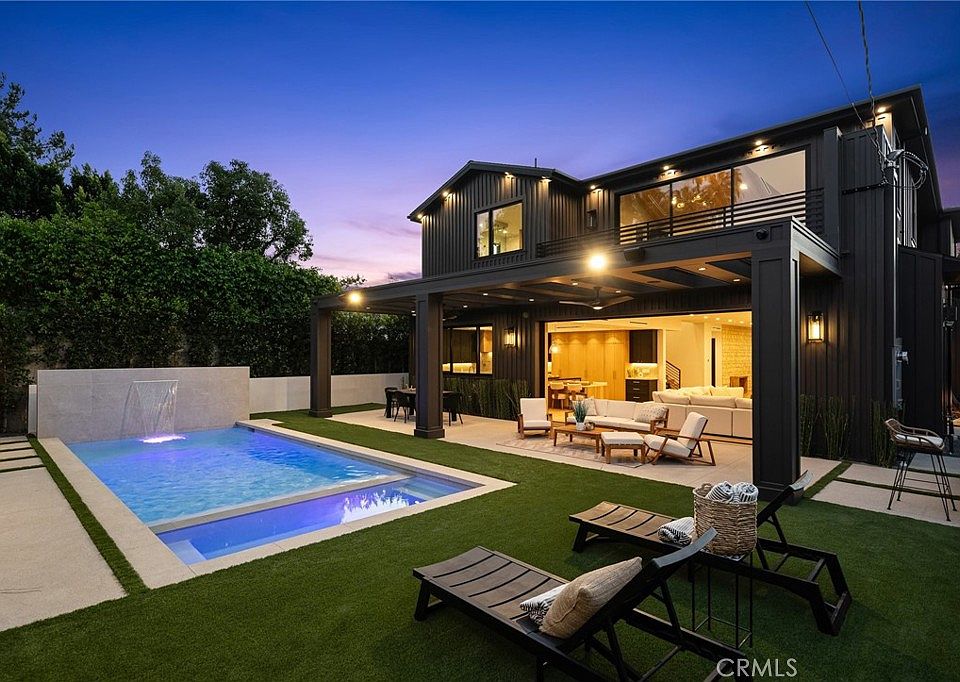 1st image of 16758 La Maida St