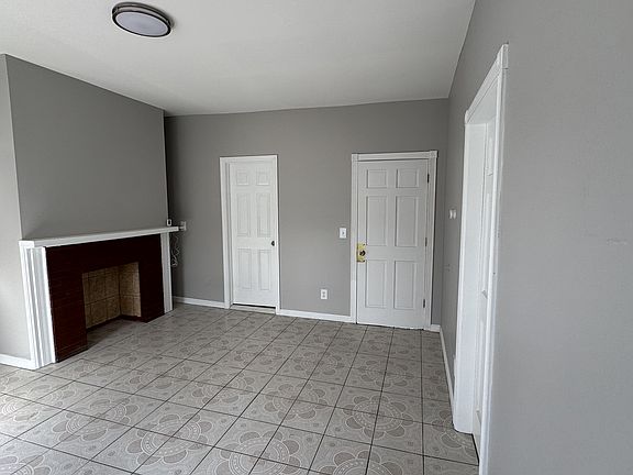 2nd image of 552 Jefferson Ave Floor 2