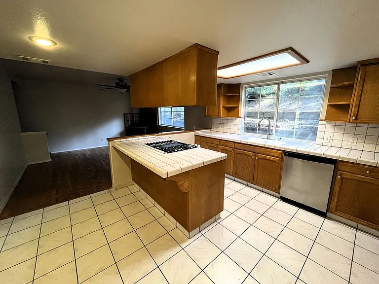 7025 London Dr — Photo 33