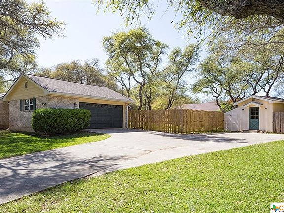 3rd image of 340 Hill Country Trl