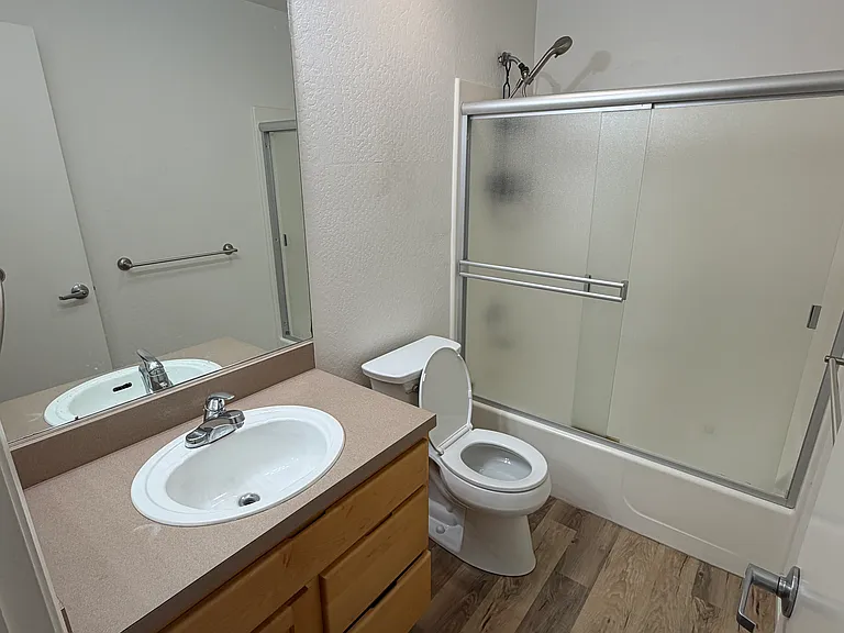 2470 Bella Vista Ave #A — Photo 5