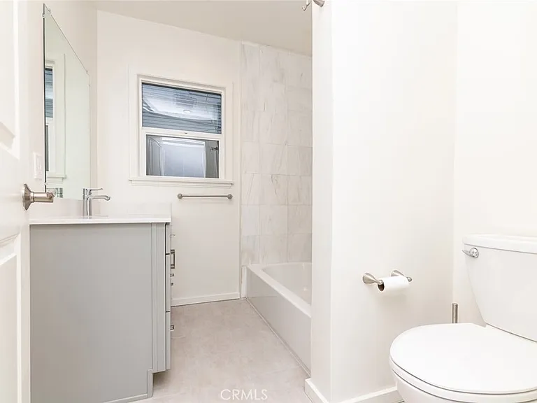 305 N Chevy Chase Dr — Photo 15