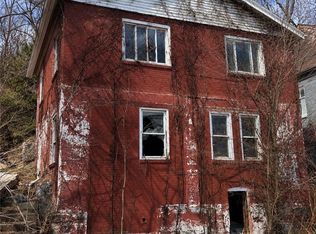 108 Prospect St, East Pittsburgh, PA 15112