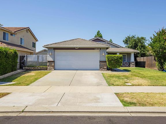 4th image of 1919 Cork Oak Ln
