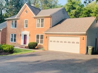 1992 Hidden Fox Way, Vienna, VA 22182