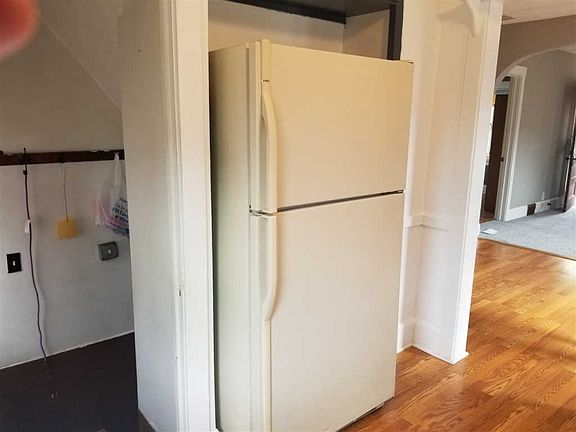 5th image of 1734 Pershing Ave