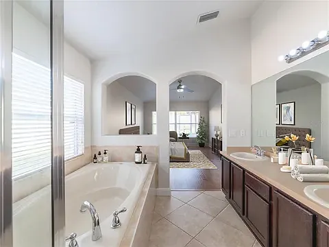 4 bed, 1769 sqft, $2,290 — Photo 4