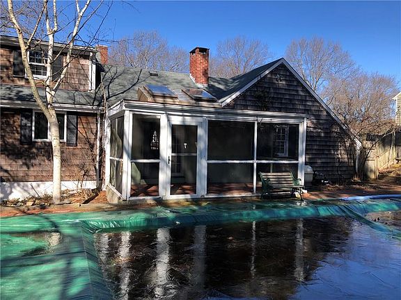 5th image of 10 Grant Ln