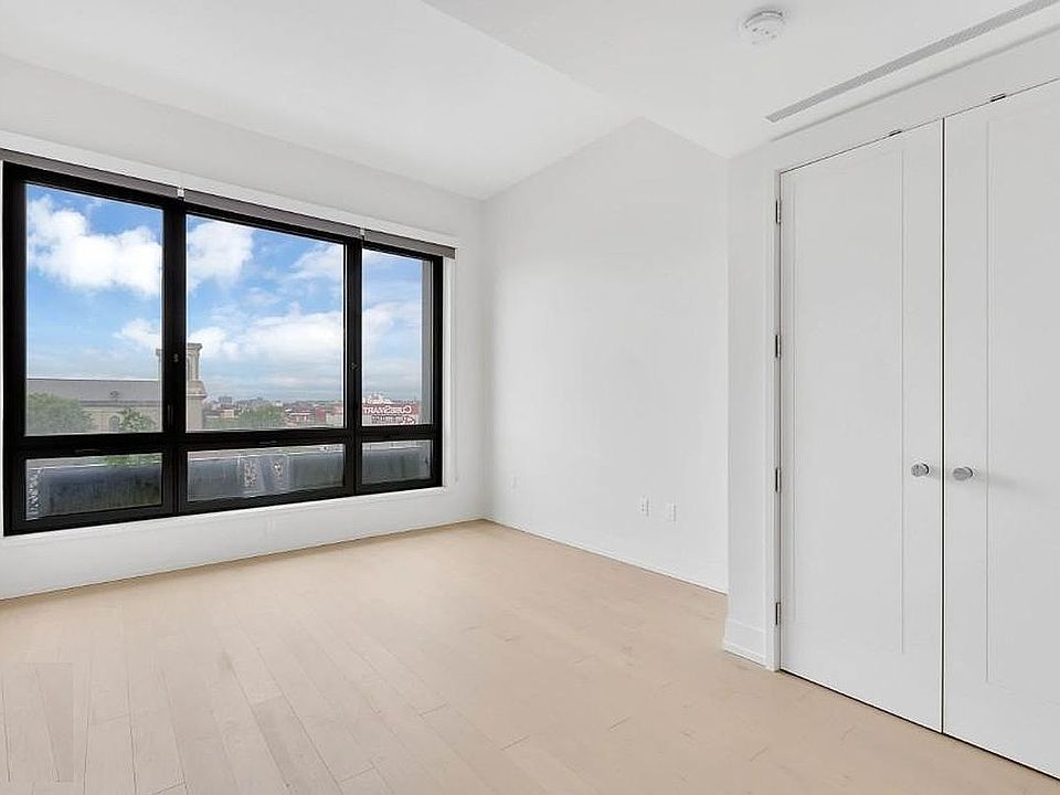 1st image of 550 Vanderbilt Ave APT 411