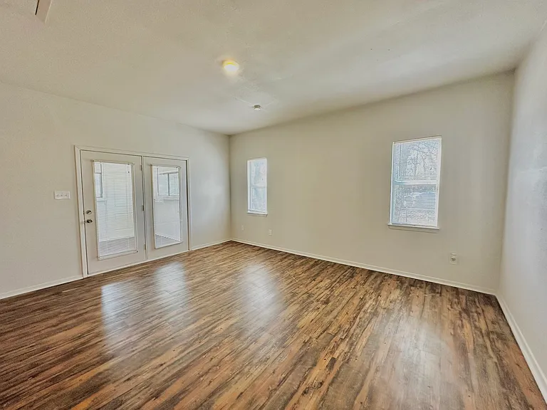 161 Elizabeth St #A — Photo 11