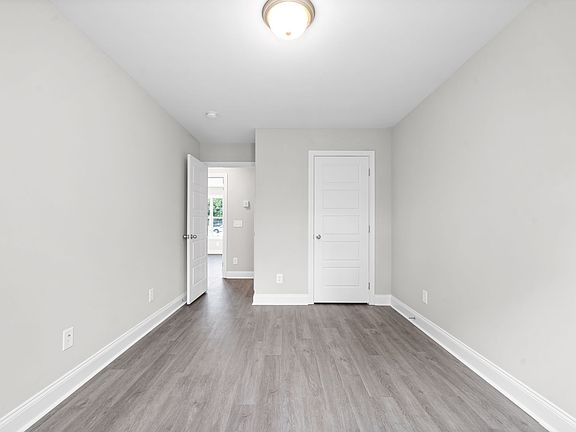 5th image of 1379 Crossland Ave #1379