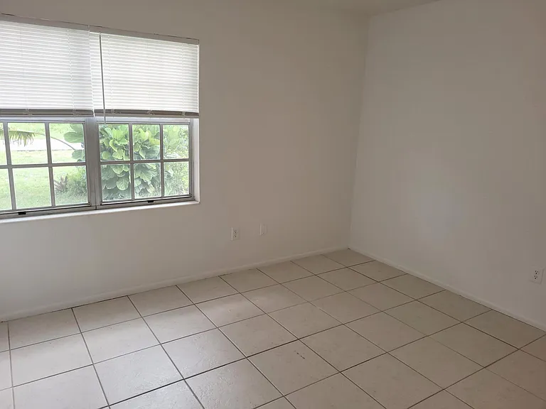 791 Cayuga Ave NE — Photo 13