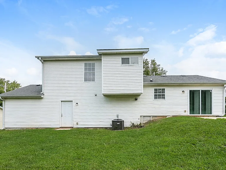 6149 Raleigh Oaks Ct — Photo 17