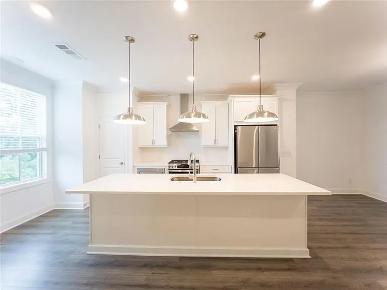 235 Sims Park Pl — Photo 9
