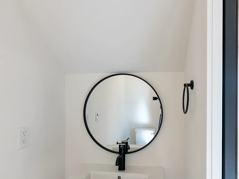 102 Duke St #8 — Photo 10