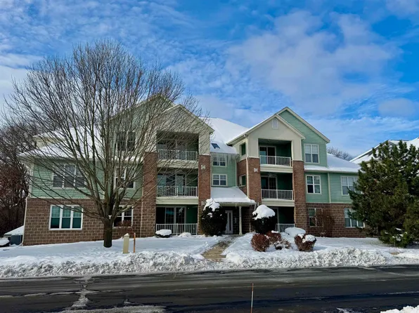 5500 Caddis Bnd APT 104, Fitchburg, WI 53711