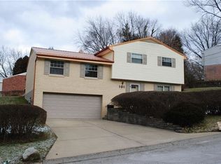 101 Canaveral Dr, Pittsburgh, PA 15235