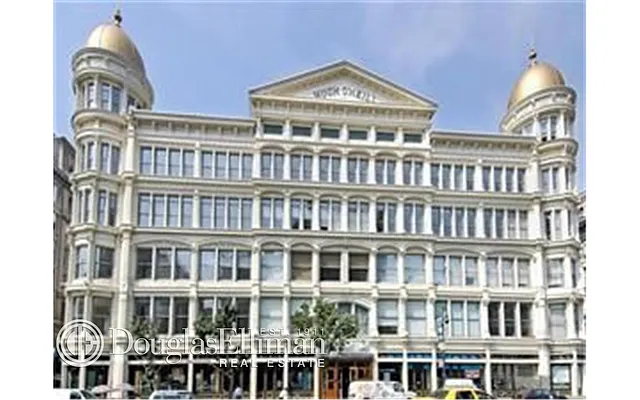 Sold by Douglas Elliman | media 22