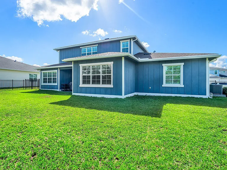 981 Castaway Ct — Photo 38