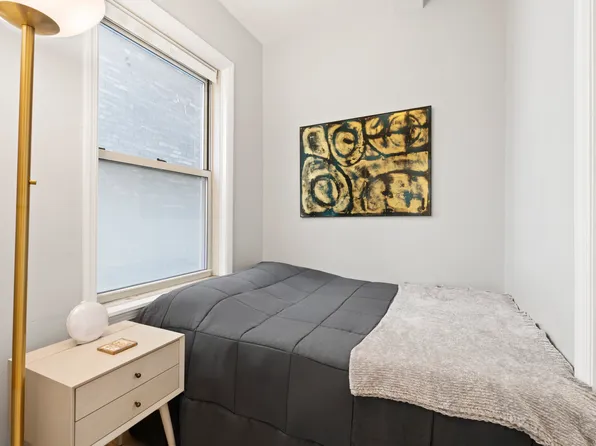 25 West 64th Street 4F image 3 of 4