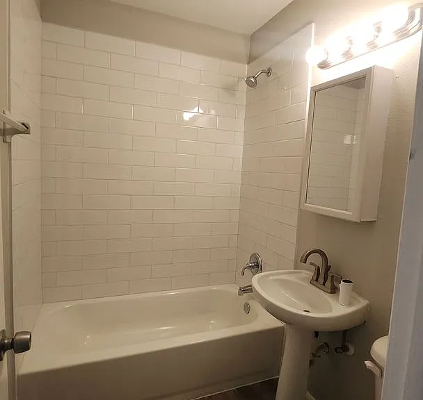 908 Westmore Ave — Photo 6