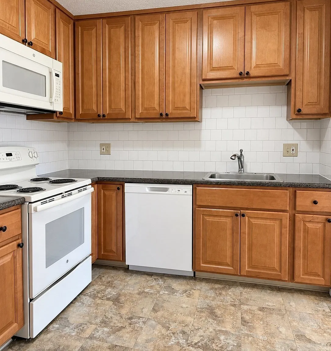 2 bed, 1.0 bath, 580 sqft, $2,600 — Photo 2