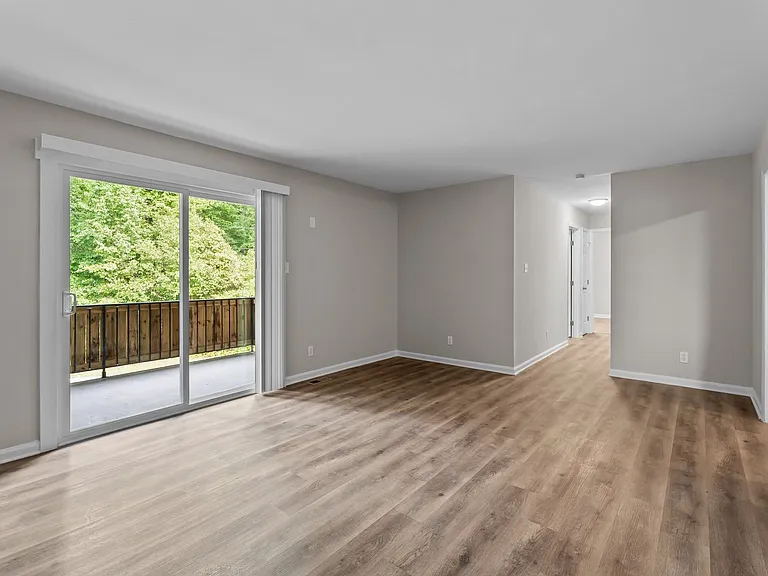 Donovan Place Apartments — Photo 7