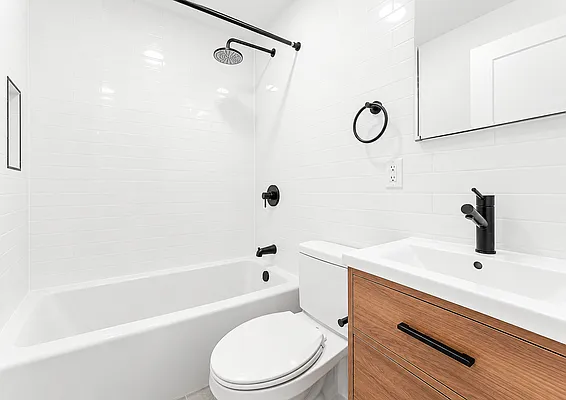 Bathroom, photo 1