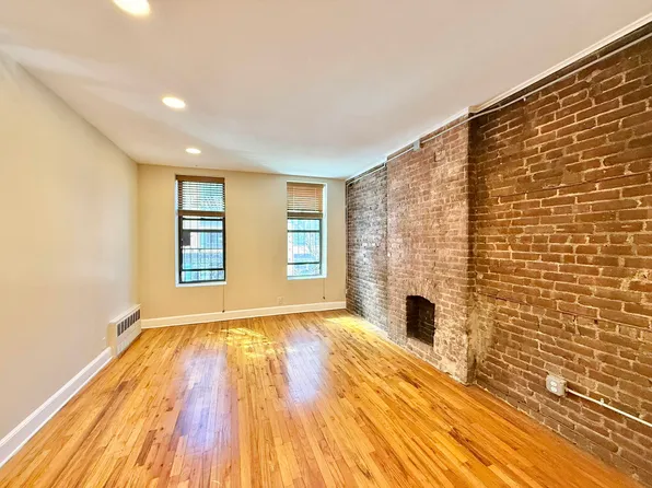 451 Bergen Street image 1 of 10