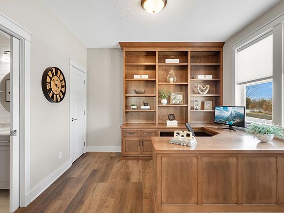 4th image of 8055 Covered Bridge Rd