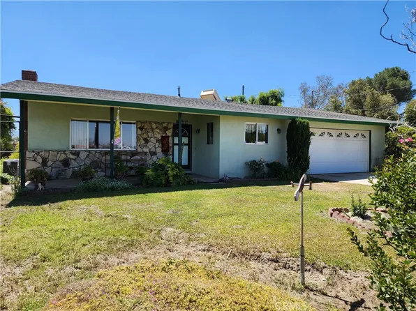 1183 De Anza Dr, San Jacinto, CA 92582